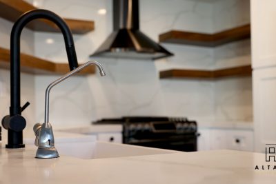 Elegant Black & White Kitchen Remodeling in Rancho Santa Margarita, CA